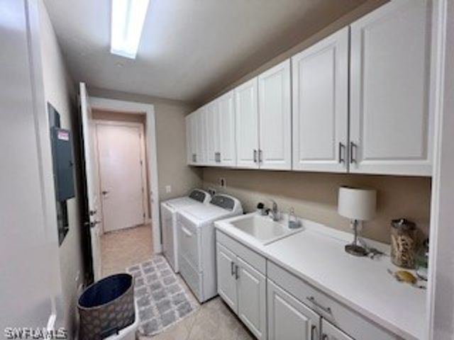 2547 Marquesa Royale LN 3-201, Naples, FL 34109