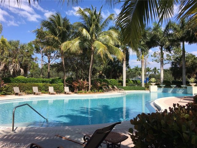 2547 Marquesa Royale LN 3-201, Naples, FL 34109