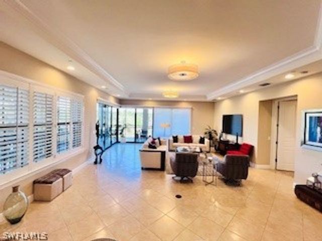 2547 Marquesa Royale LN 3-201, Naples, FL 34109