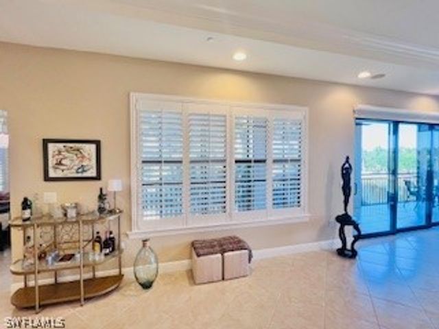 2547 Marquesa Royale LN 3-201, Naples, FL 34109