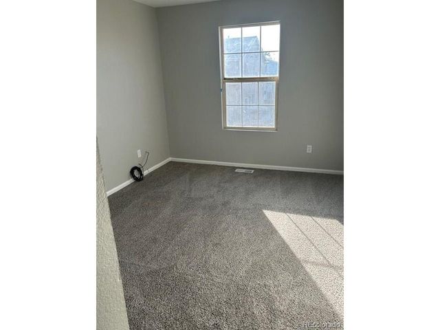 5425 E 100th Dr, Thornton, CO 80229