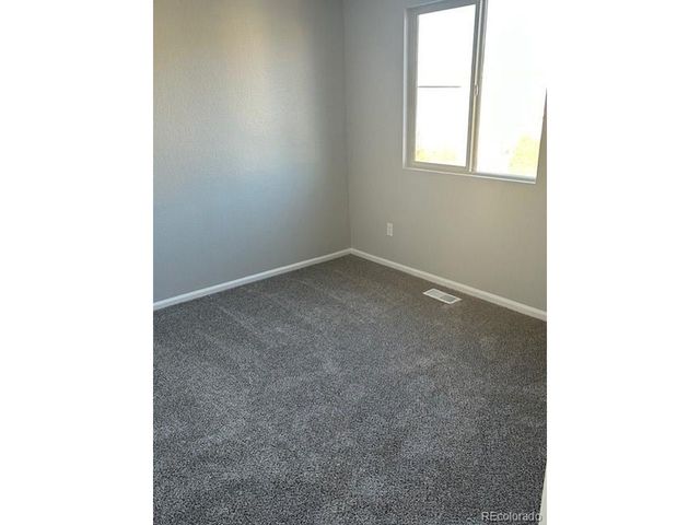 5425 E 100th Dr, Thornton, CO 80229