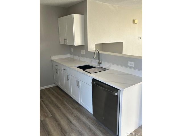 5425 E 100th Dr, Thornton, CO 80229