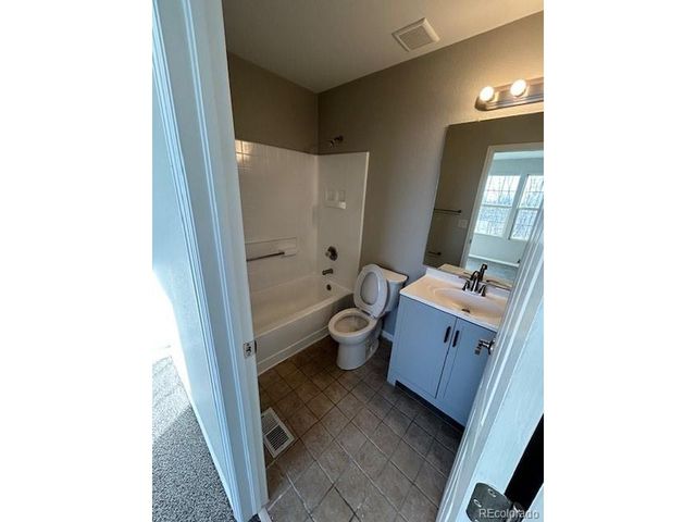 5425 E 100th Dr, Thornton, CO 80229