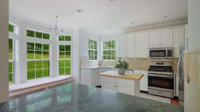 184 Smoke Rise Rd, Bernards Twp., NJ 07920