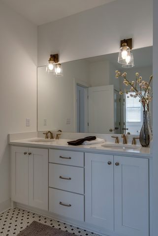 711B 45th Ave, N, Nashville, TN 37209