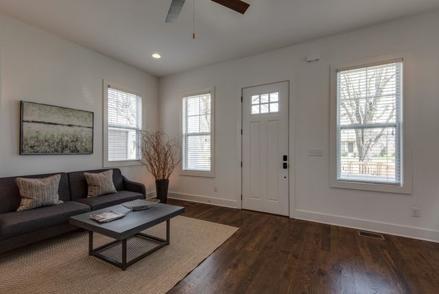 711B 45th Ave, N, Nashville, TN 37209