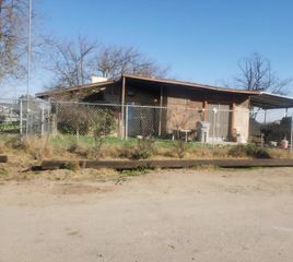 3304 W Elizabeth Avenue, Fresno, CA 93722