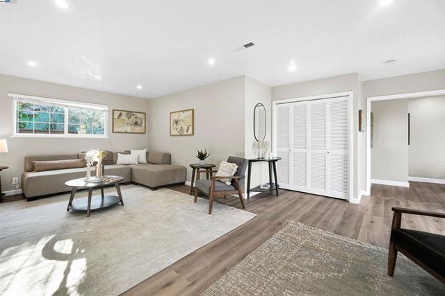 39580 Eric St, Fremont, CA 94538