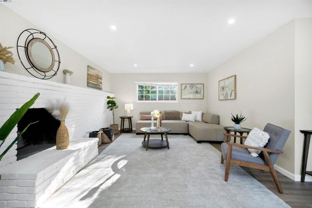 39580 Eric St, Fremont, CA 94538