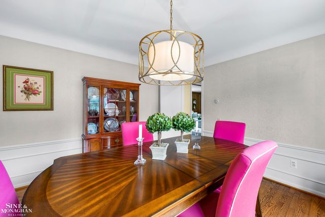 11 Wellington Place, Grosse Pointe, MI 48230