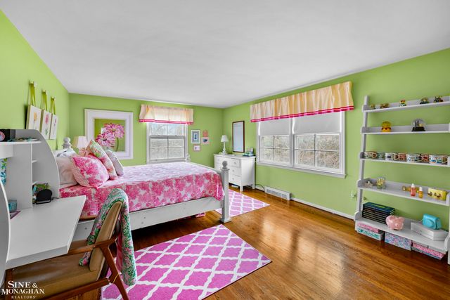 11 Wellington Place, Grosse Pointe, MI 48230