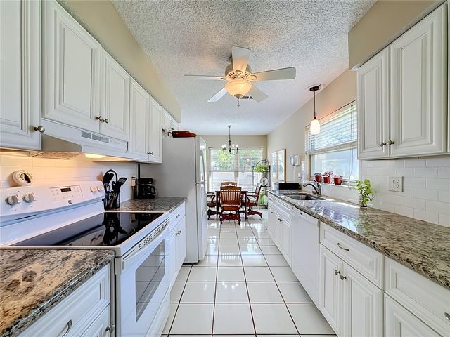 6010 COURTSIDE DRIVE, Bradenton, FL 34210