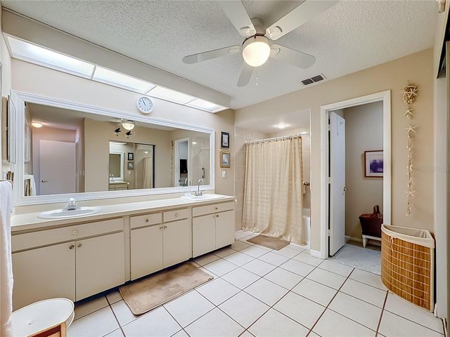 6010 COURTSIDE DRIVE, Bradenton, FL 34210