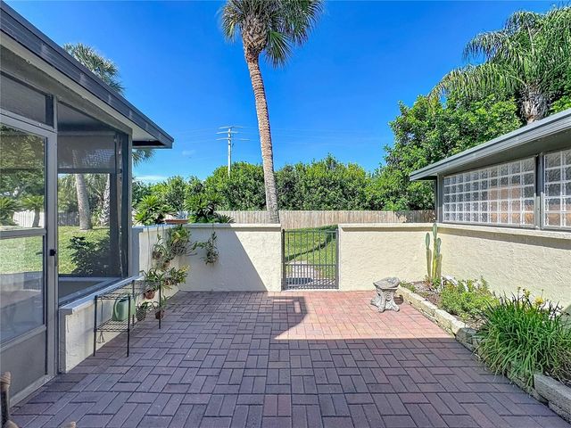 6010 COURTSIDE DRIVE, Bradenton, FL 34210