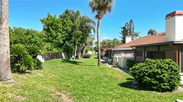 6010 COURTSIDE DRIVE, Bradenton, FL 34210