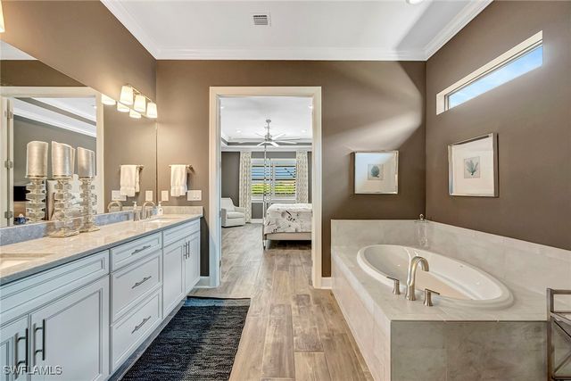 9574 Everglades DR, Naples, FL 34120