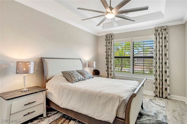 9574 Everglades DR, Naples, FL 34120