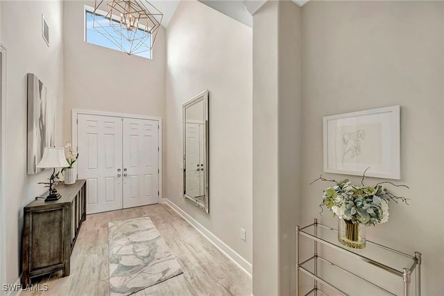 9574 Everglades DR, Naples, FL 34120