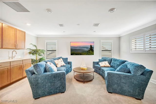 9574 Everglades DR, Naples, FL 34120