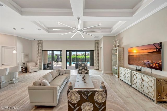 9574 Everglades DR, Naples, FL 34120