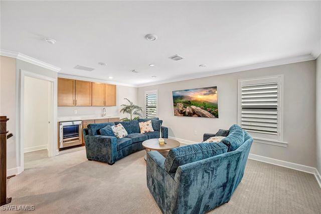 9574 Everglades DR, Naples, FL 34120