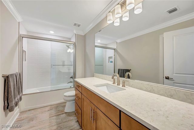 9574 Everglades DR, Naples, FL 34120