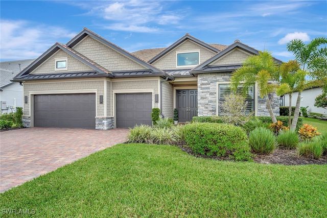 9574 Everglades DR, Naples, FL 34120
