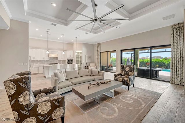 9574 Everglades DR, Naples, FL 34120