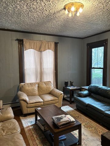 123 Buckingham St, Springfield, MA 01109