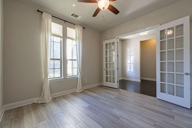 205 Barefoot Park LN, Georgetown, TX 78628