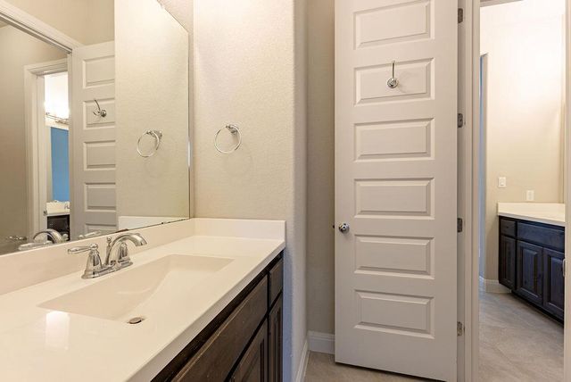 205 Barefoot Park LN, Georgetown, TX 78628