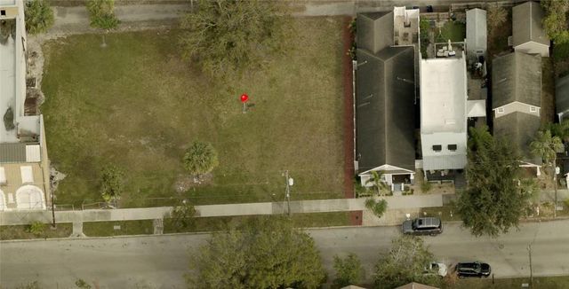 2133 W SPRUCE STREET, Tampa, FL 33607