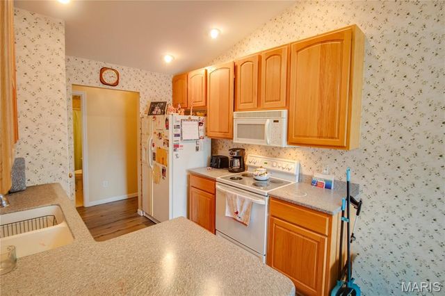 1625 Mont Vista Avenue, Godfrey, IL 62035