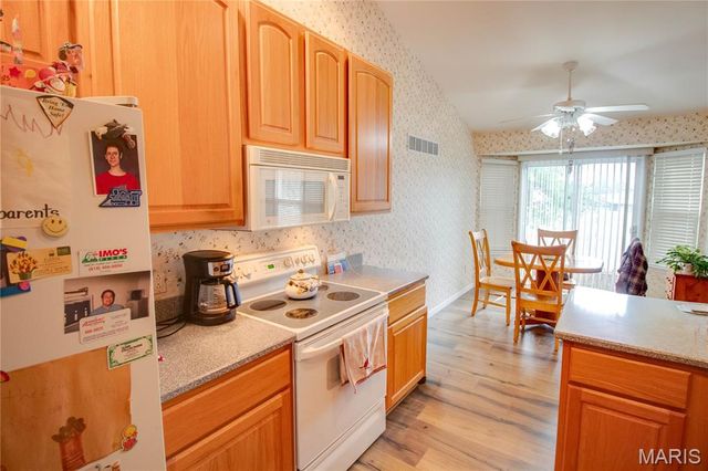 1625 Mont Vista Avenue, Godfrey, IL 62035