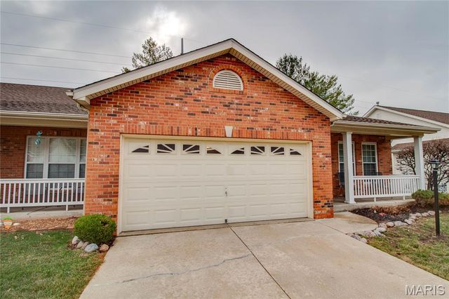 1625 Mont Vista Avenue, Godfrey, IL 62035