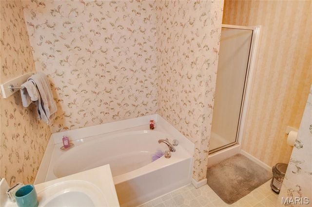 1625 Mont Vista Avenue, Godfrey, IL 62035