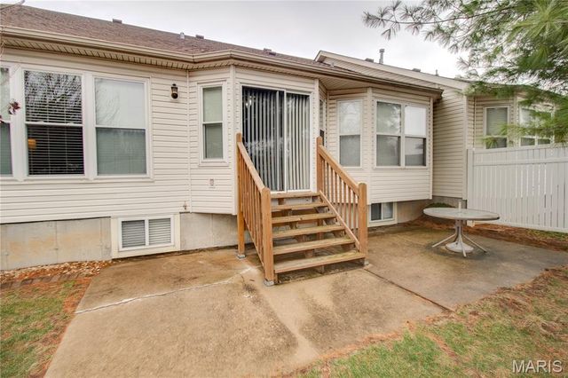 1625 Mont Vista Avenue, Godfrey, IL 62035