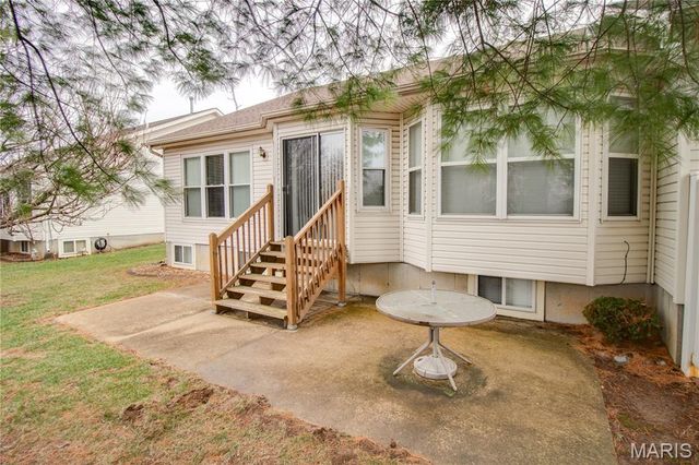 1625 Mont Vista Avenue, Godfrey, IL 62035