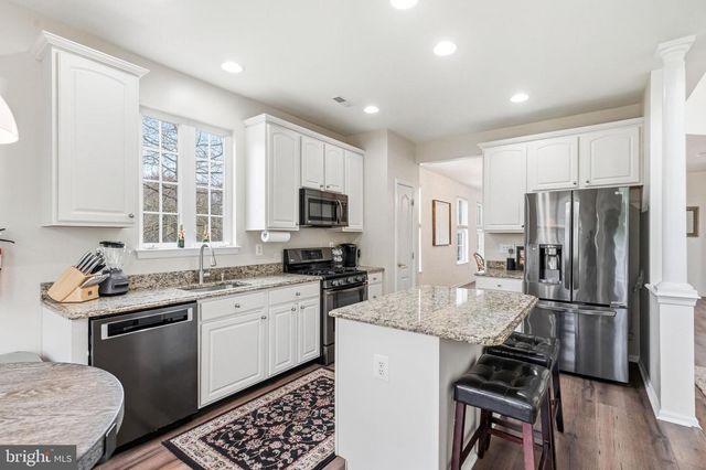 27 COMPASS CIR, Mount Laurel, NJ 08054