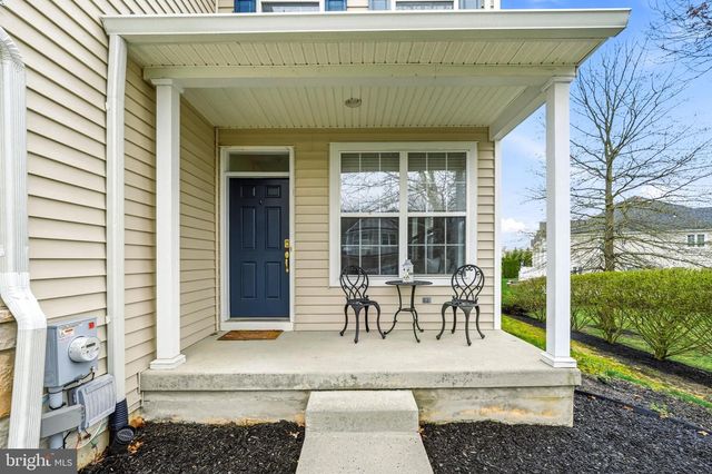 27 COMPASS CIR, Mount Laurel, NJ 08054