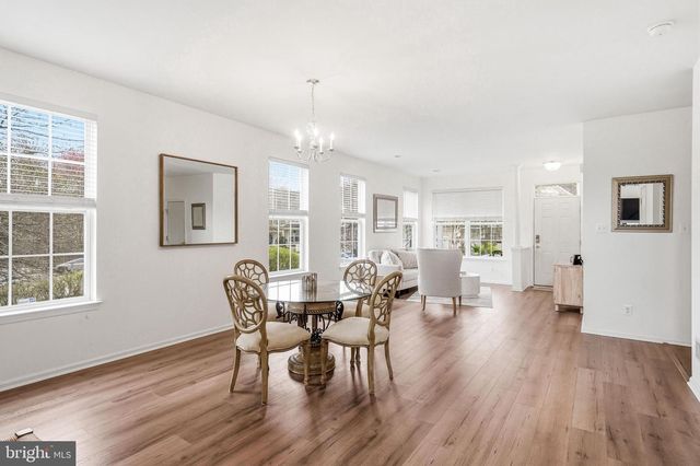 27 COMPASS CIR, Mount Laurel, NJ 08054