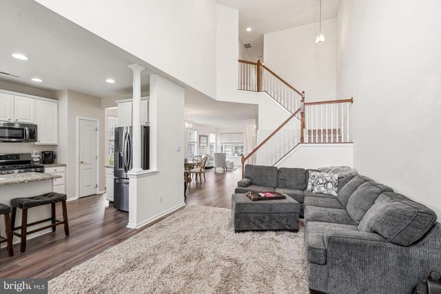 27 COMPASS CIR, Mount Laurel, NJ 08054