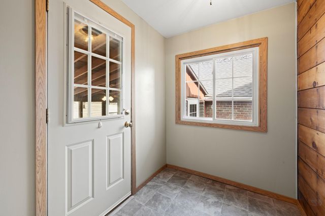 10032 Stillwater Lane N, Lake Elmo, MN 55042