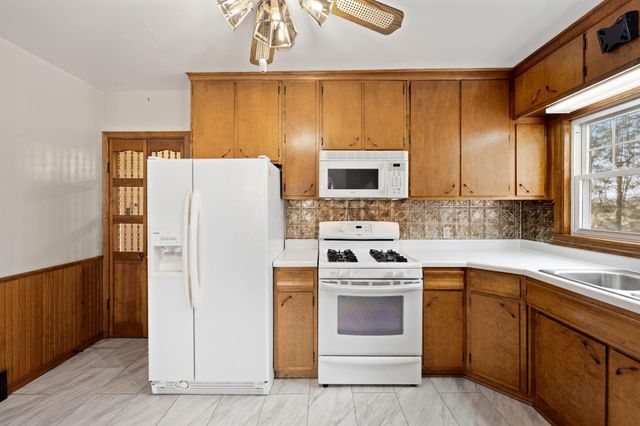 10032 Stillwater Lane N, Lake Elmo, MN 55042