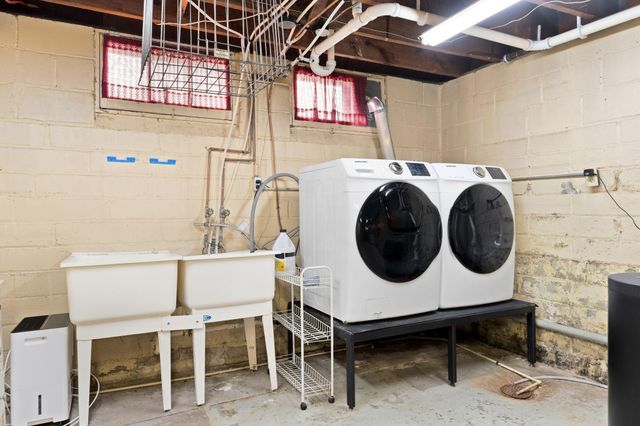 10032 Stillwater Lane N, Lake Elmo, MN 55042