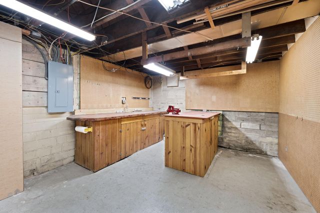 10032 Stillwater Lane N, Lake Elmo, MN 55042