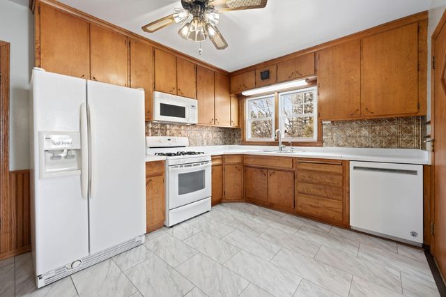 10032 Stillwater Lane N, Lake Elmo, MN 55042