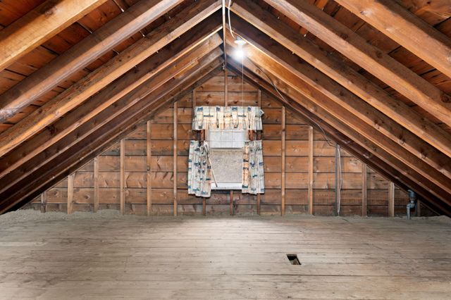 10032 Stillwater Lane N, Lake Elmo, MN 55042