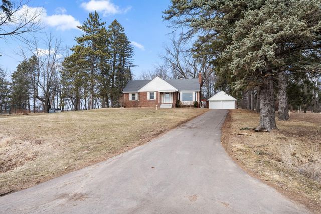 10032 Stillwater Lane N, Lake Elmo, MN 55042